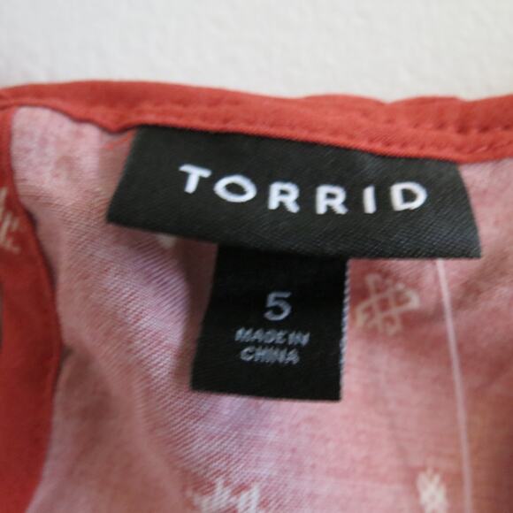 Torrid Women's Plus Size Geo Print Red Challis Braided Tank - Size 5 - NWT - Picture 3 of 10